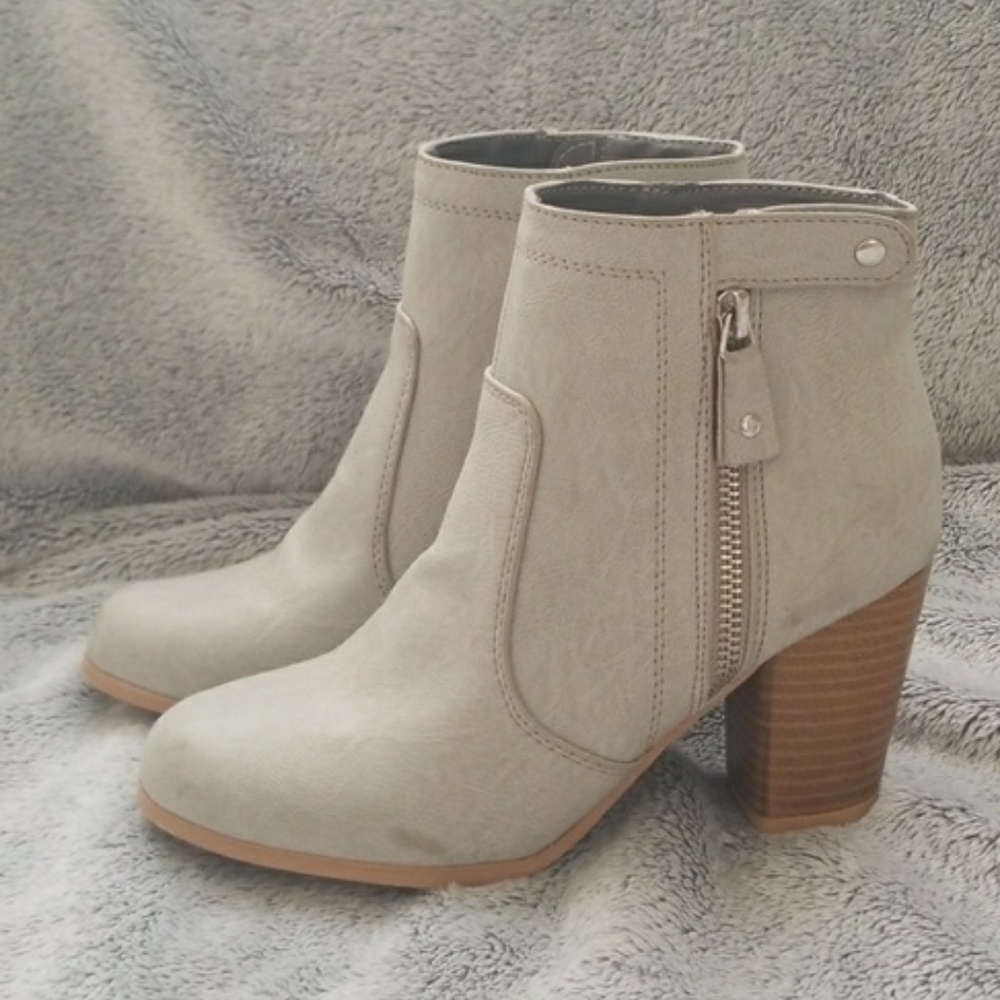The EMMA Booties